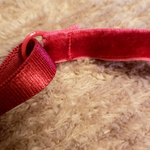 Marilyn Monroe    Black Lace w Pink Velvet Bra - Picture 7 of 8